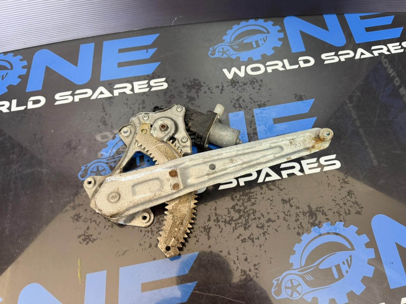 View Auto part Right Rear Wnd Reg/Motor Subaru Impreza 2018