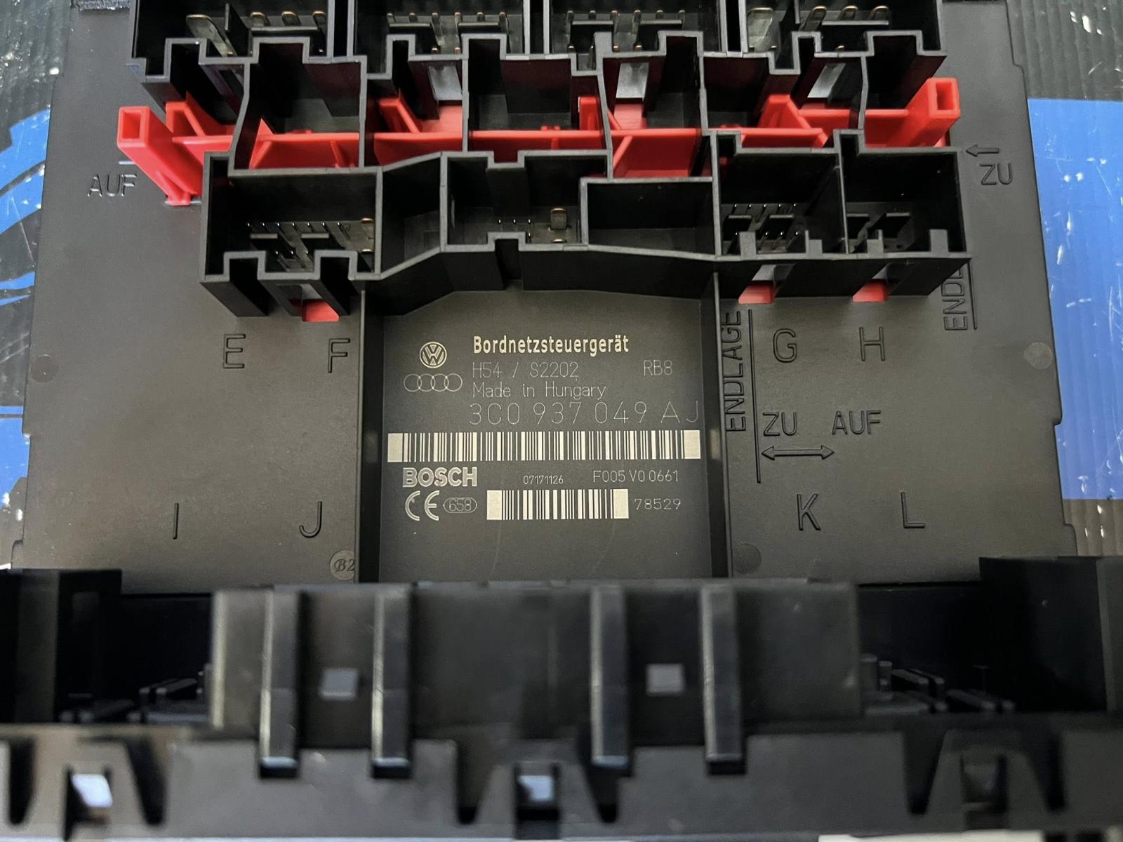 View Auto part Ecu Volkswagen Golf 2009