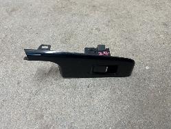 View Auto part Pwr Dr Wind Switch Isuzu Dmax 2023