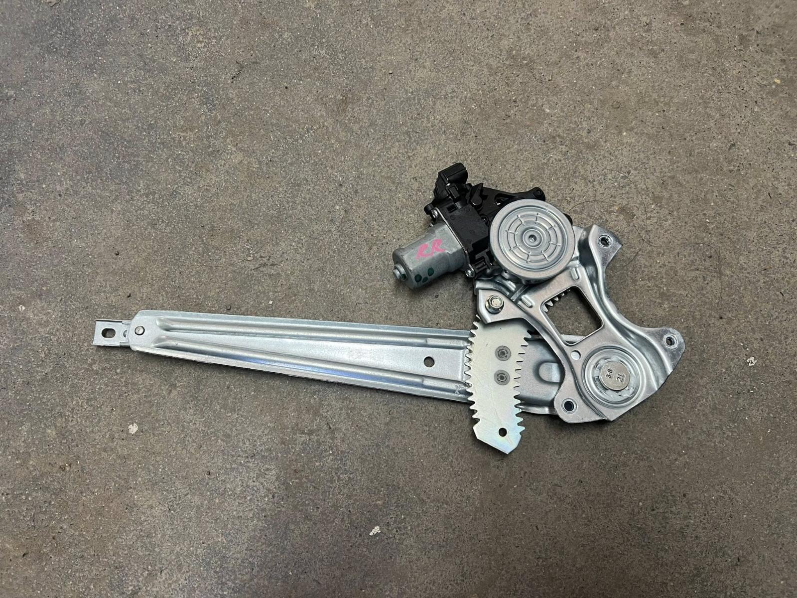 View Auto part Right Rear Wnd Reg/Motor Isuzu Dmax 2023