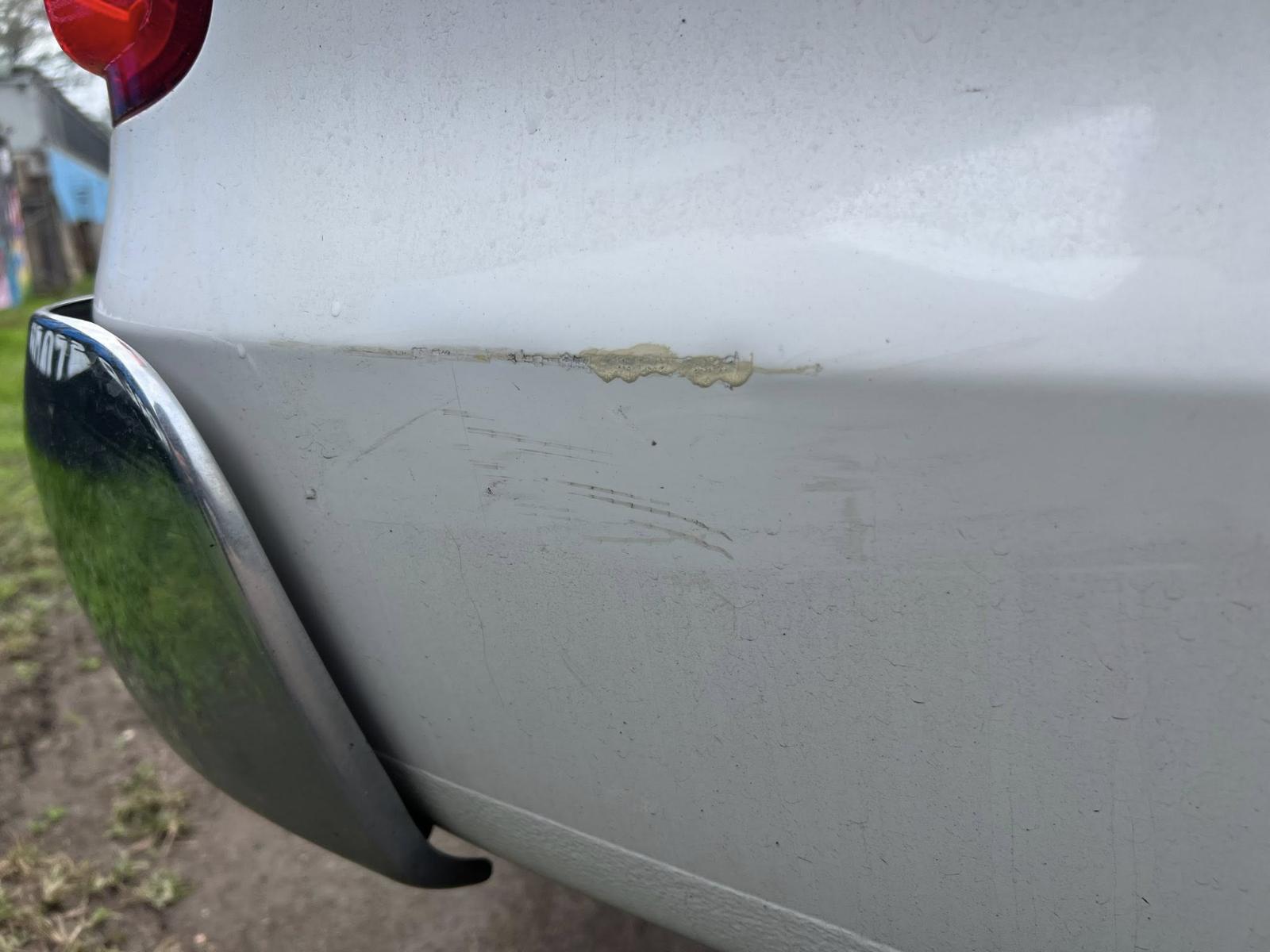 View Auto part Ute Back Volkswagen Amarok 2011