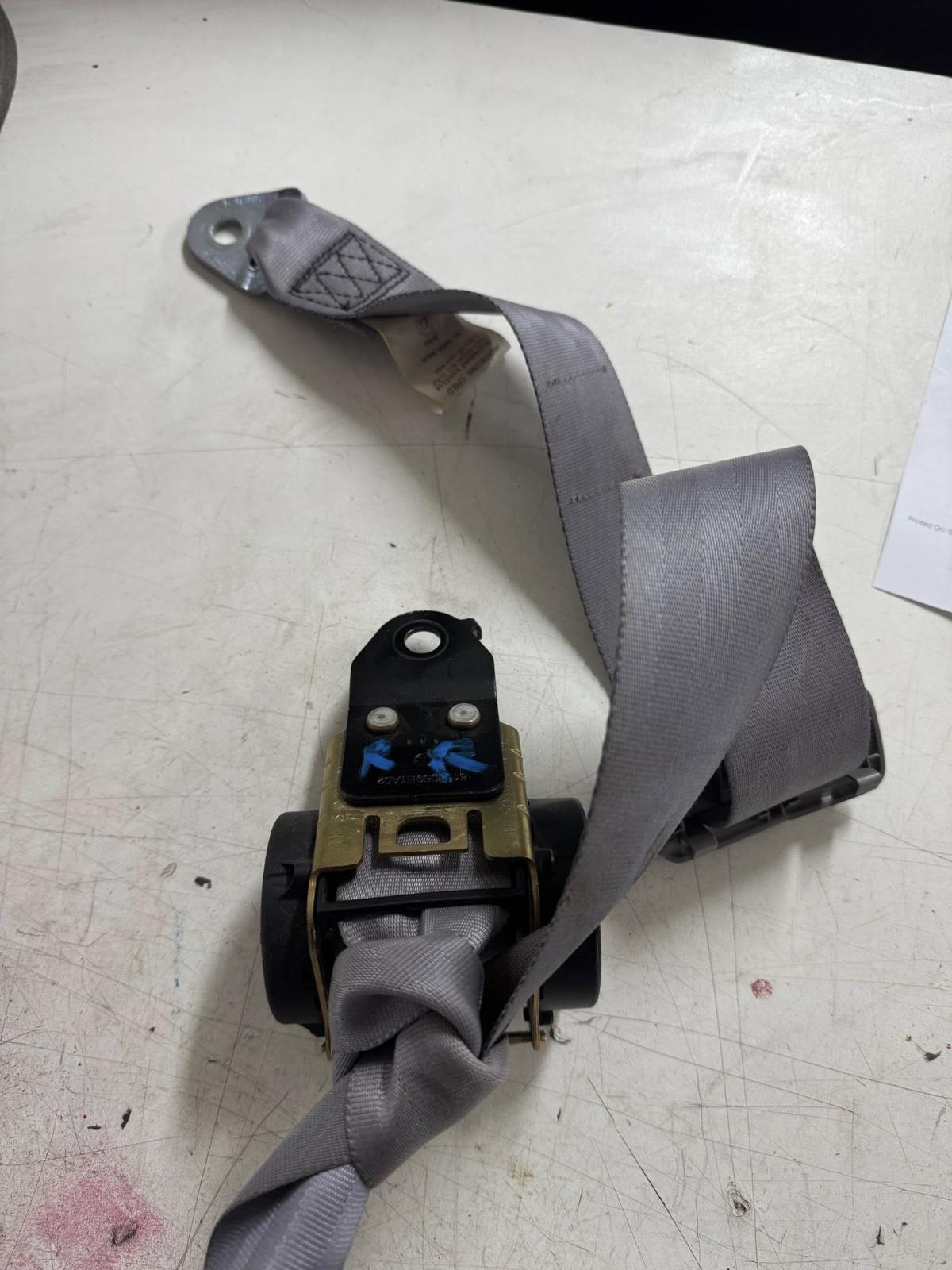 View Auto part Seatbelt/Stalk Toyota Camry 2004