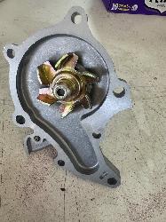 View Auto part Water Pump Toyota Corolla 1986