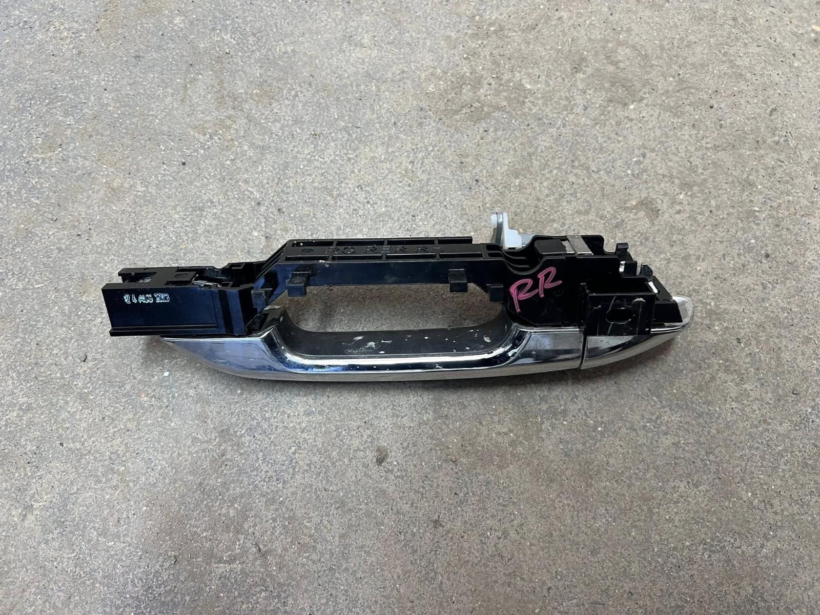 View Auto part Door Handle Isuzu Dmax 2023