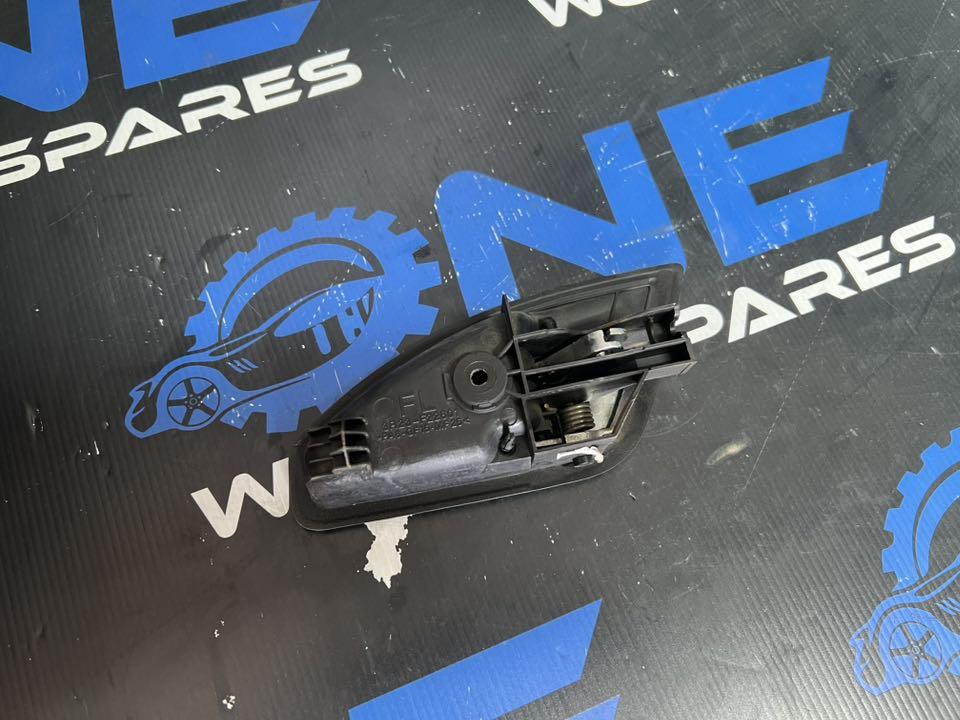 View Auto part Door Handle Ford Falcon 2004