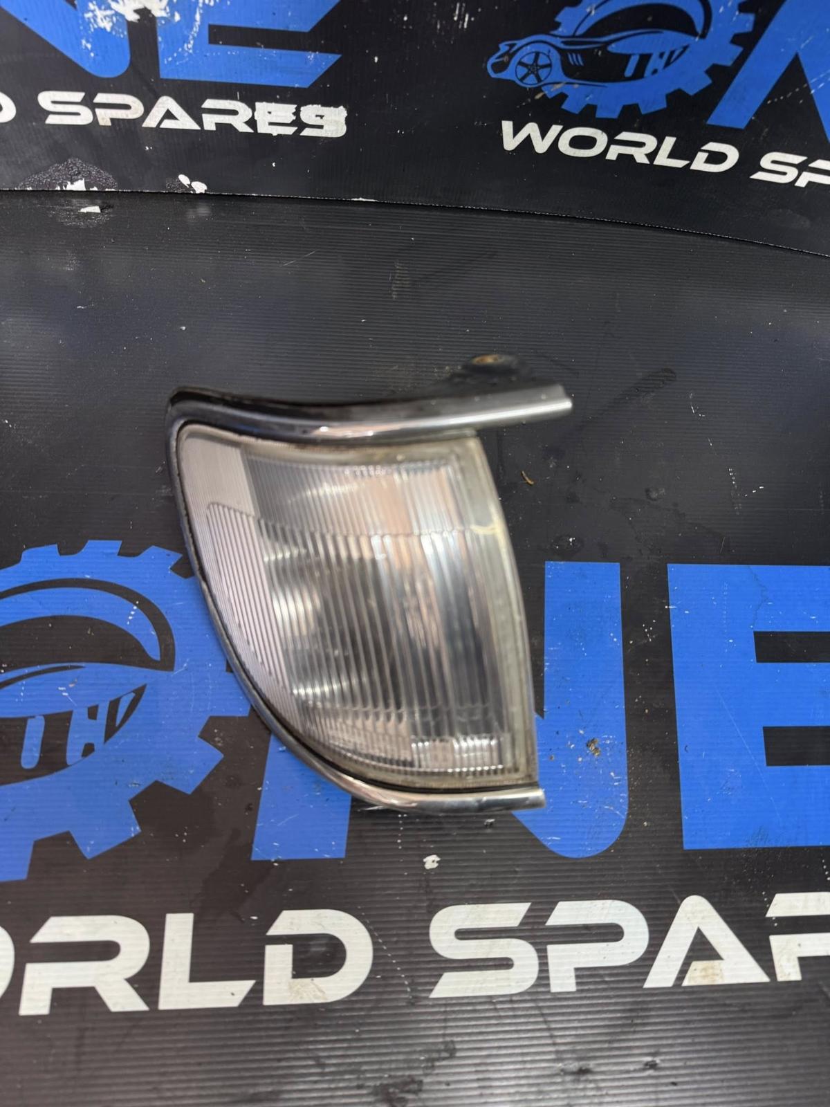 View Auto part Right Indicator/Fog/Side Nissan Pathfinder 2001