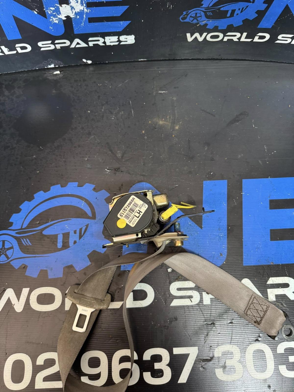 View Auto part Seatbelt/Stalk Toyota Camry 2003