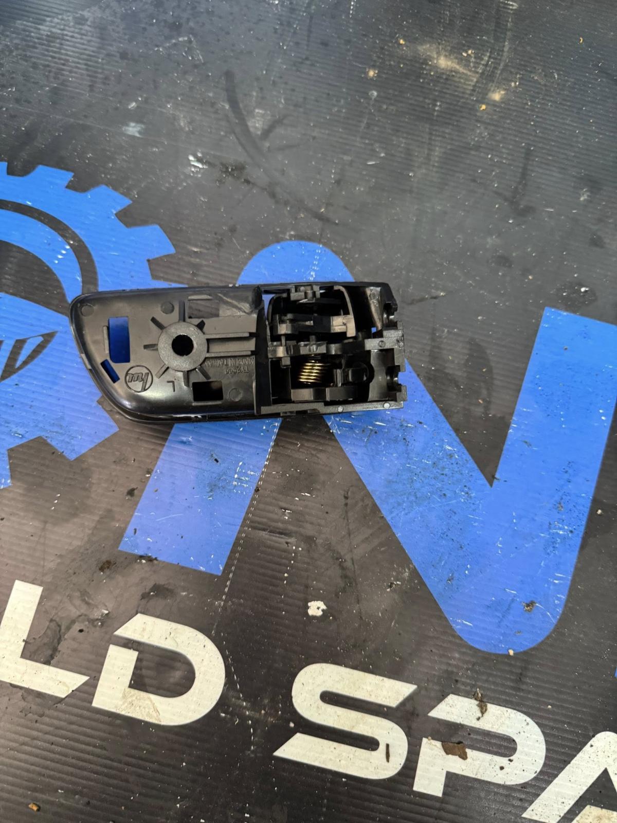 View Auto part Door Handle Toyota Camry 2003