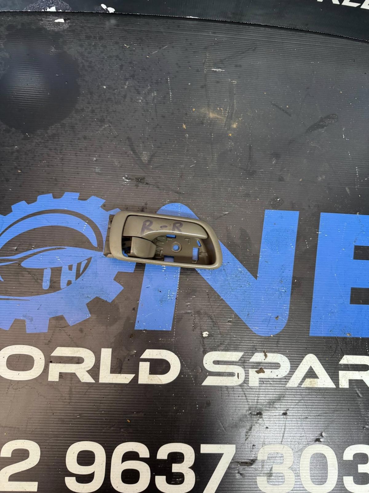 View Auto part Door Handle Toyota Camry 2003