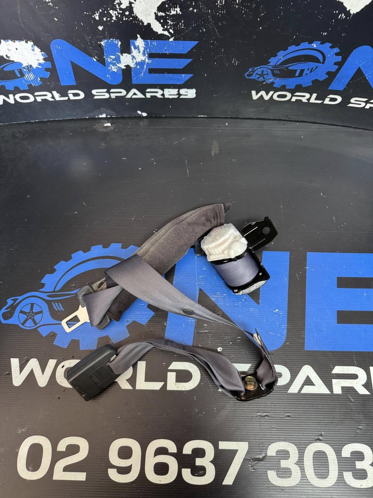2001 Toyota Camry Seatbelt/Stalk View Auto part Seatbelt/Stalk Toyota Camry 2001