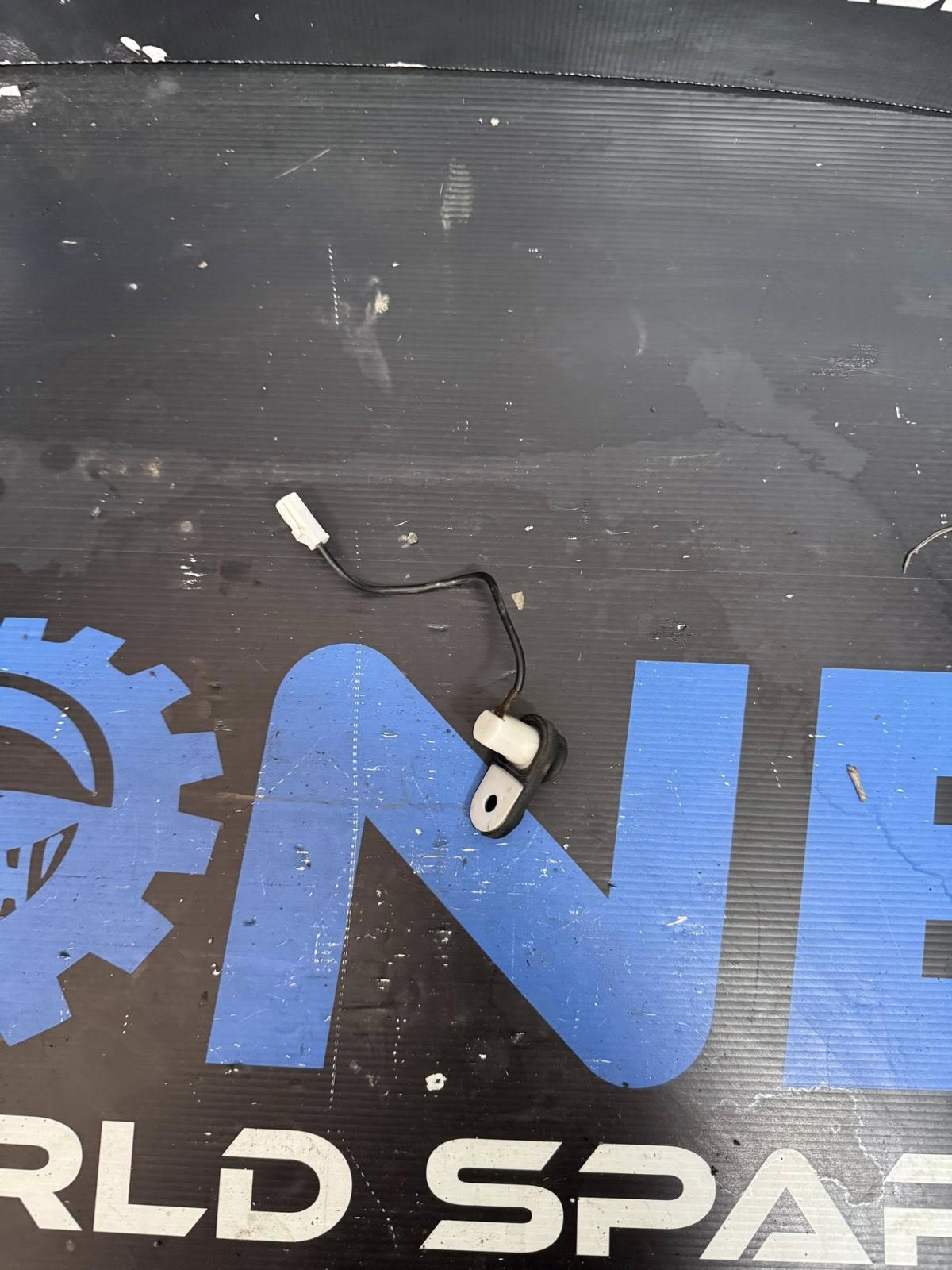 View Auto part Misc Switch/Relay Toyota Hilux 2010