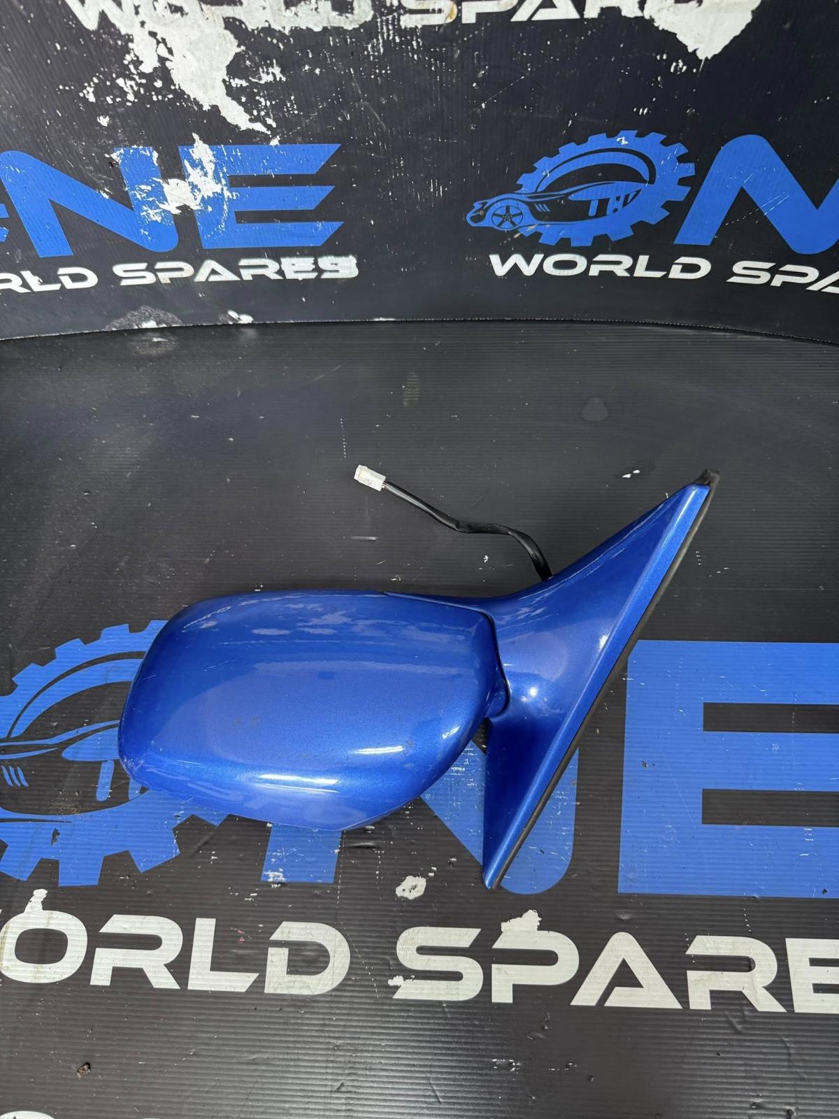 View Auto part Left Door Mirror Toyota Camry 2004