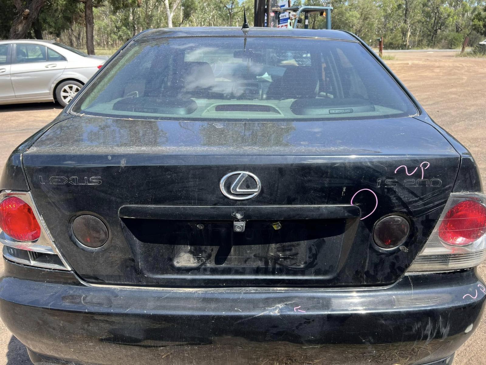 View Auto part Instrument Cluster Lexus Is200/is300 2001