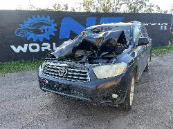 View Auto part Left Front Door Toyota Kluger 2010