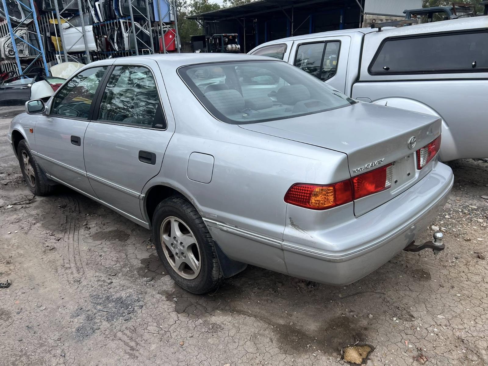 2001 Toyota Camry Towbar View Auto part Towbar Toyota Camry 2001