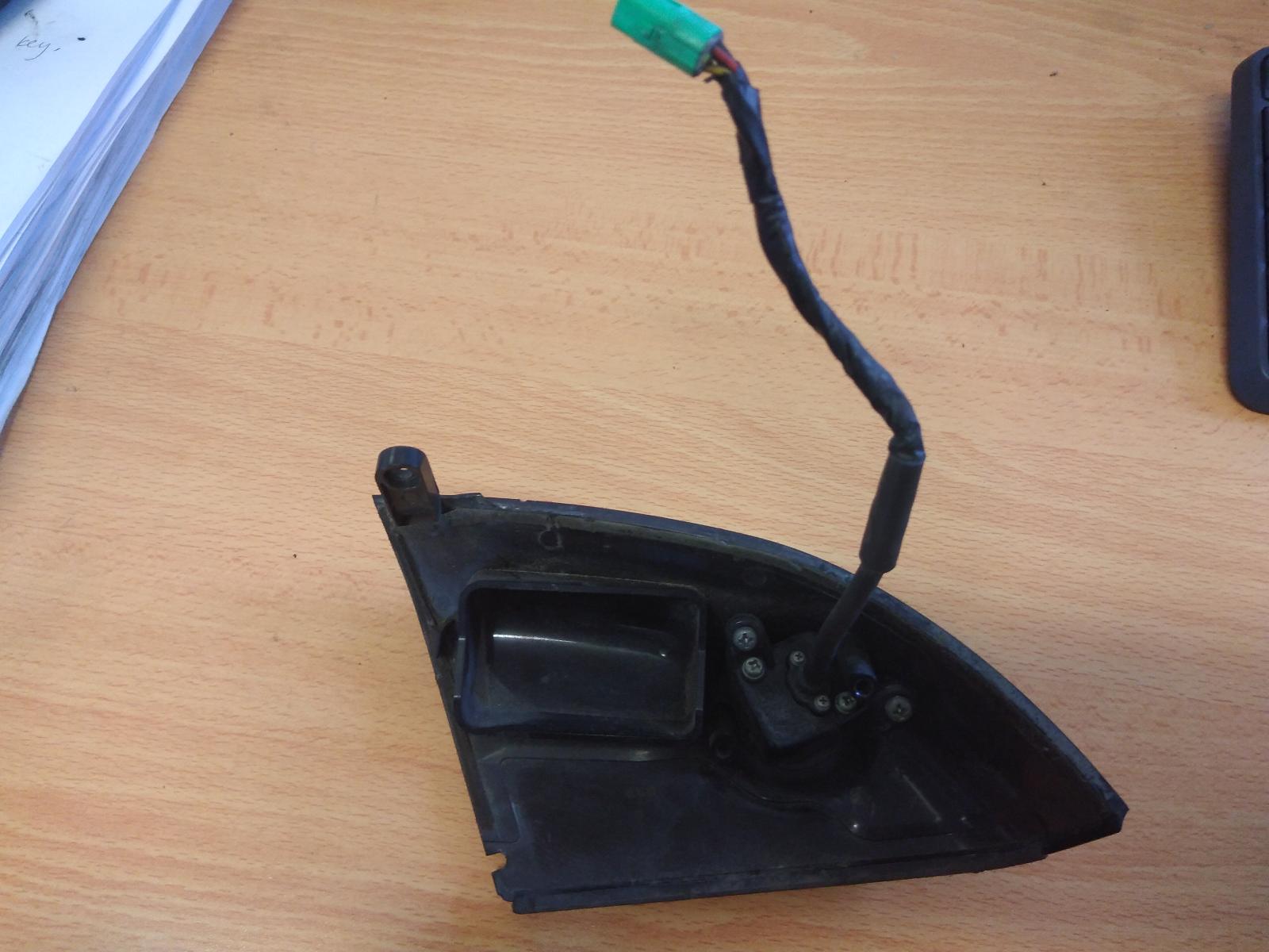 View Auto part Right Door Mirror Nissan Elgrand 2011