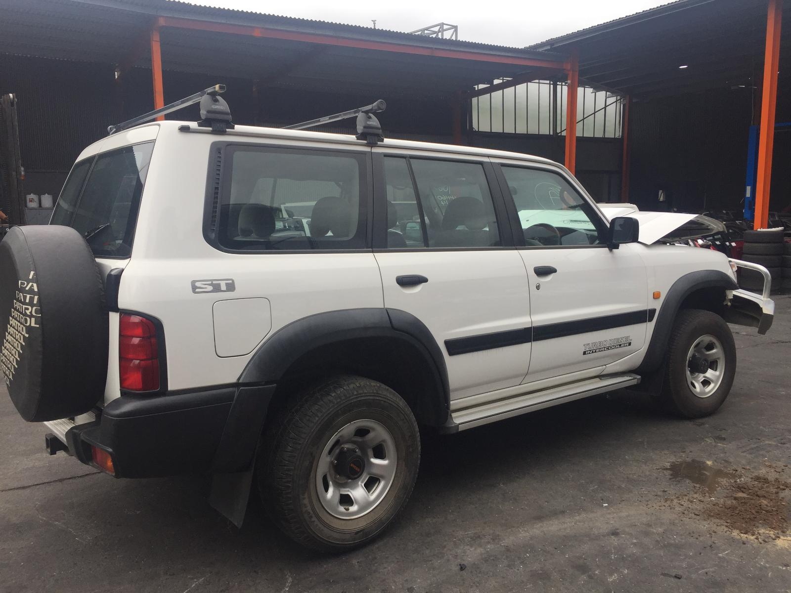 Fuel Filter Housing Patrol Nissan 1999