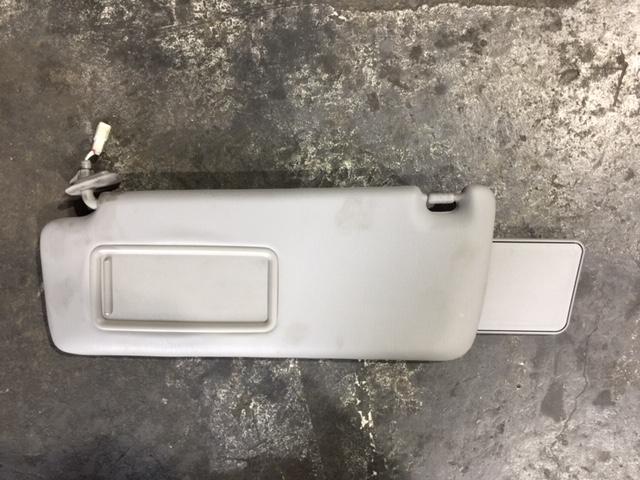 View Auto part Sunvisor Toyota Kluger 2005