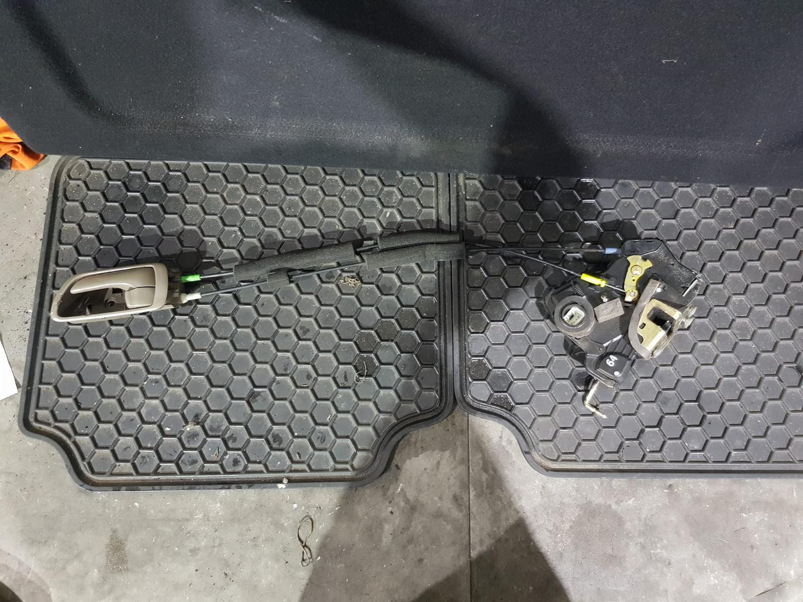 2004 Toyota Camry Door/Boot/Gate Lock View Auto part Door/Boot/Gate Lock Toyota Camry 2004