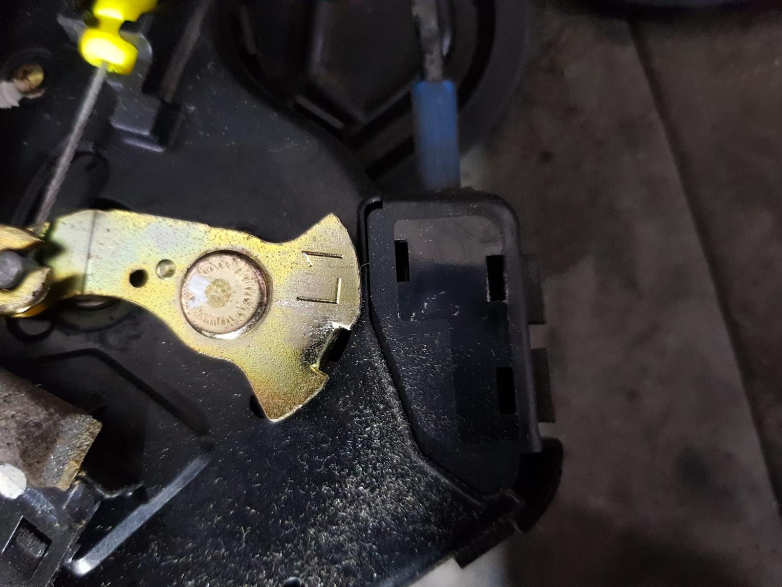 2004 Toyota Camry Door/Boot/Gate Lock View Auto part Door/Boot/Gate Lock Toyota Camry 2004